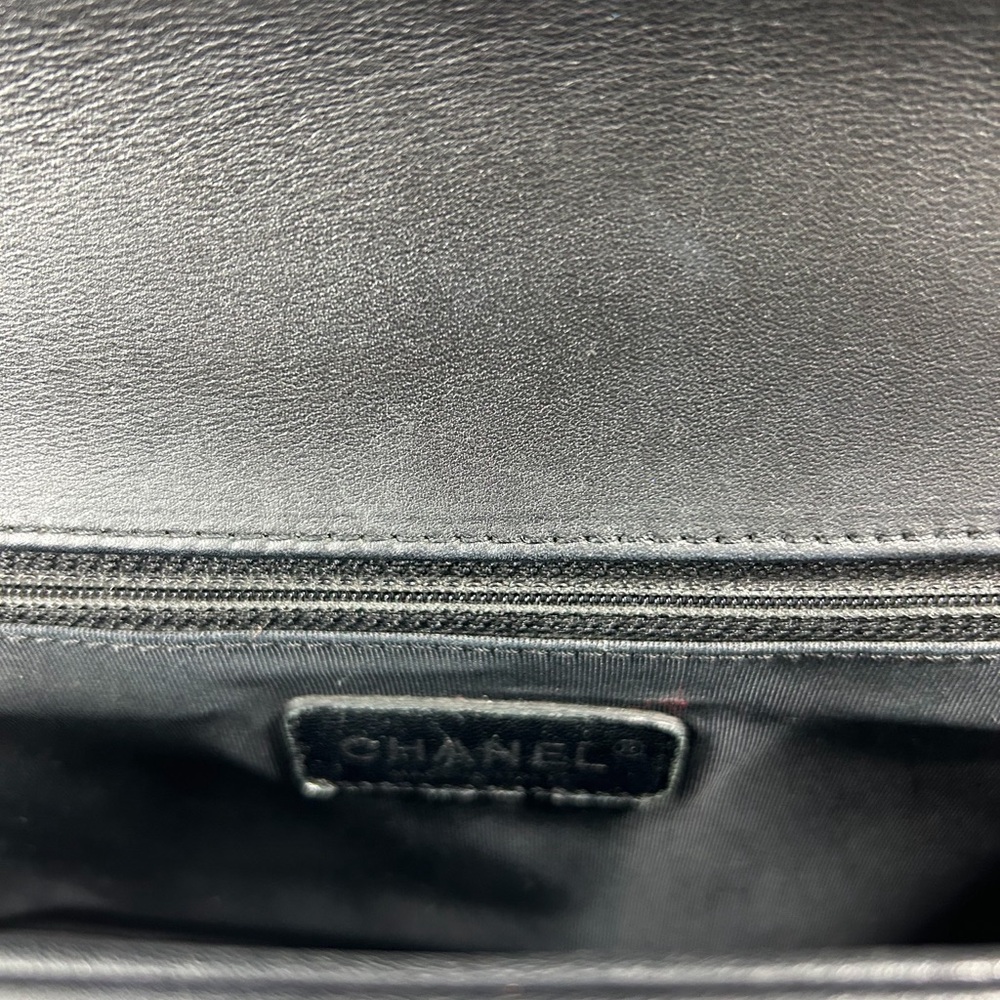 Chanel Chevron Boy Bag - Picture 10 of 13